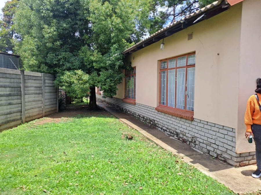 4 Bedroom Property for Sale in Oos Einde North West